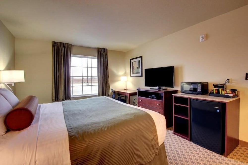 Cobblestone Hotel & Suites - Salem Exterior photo
